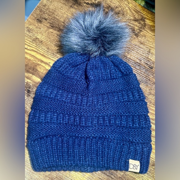 David and Young Bean Sock Hat with Pom NWOT - Picture 1 of 5